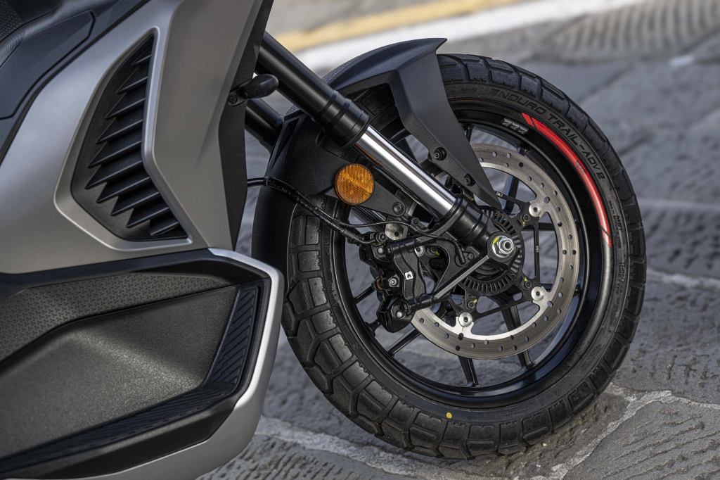 Die Aprilia SR GT 400 ist READY FOR ANYTHING